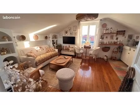 charmant deux pièces 50m2 refait à neuf