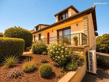 maison 7 pièces 190 m²