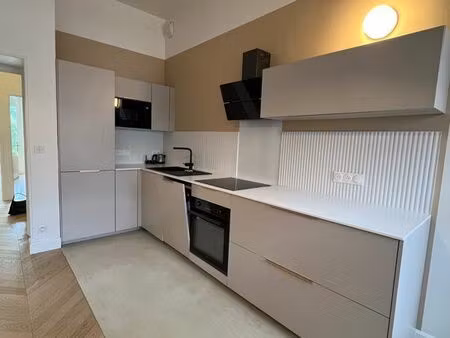 appartement meublé rénové – rdc calme et lumineux – disponible immédiatement