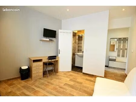 particulier loue studio juillet aout proche croisette