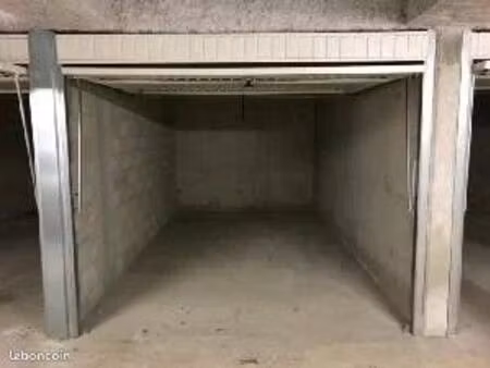 parking/box 17 m² saint-étienne