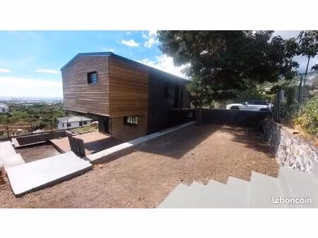 villa neuve t4 de 140m² avec piscine et vue mer - la possession