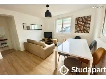 chambre 1 pièce 58 m²
