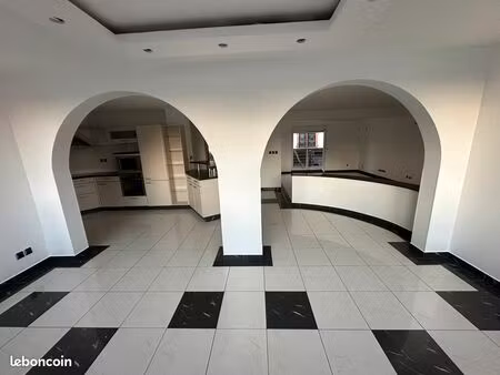 loue très bel appartement