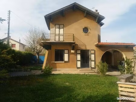 maison meublée lumineuse 180 m² – 4 ch – jardin & parkings