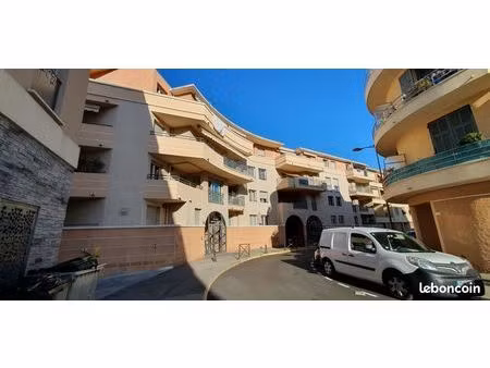 studio 1 pièce 26 m²