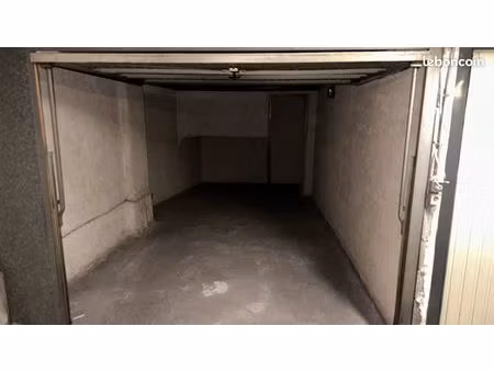 garage /parking + cave