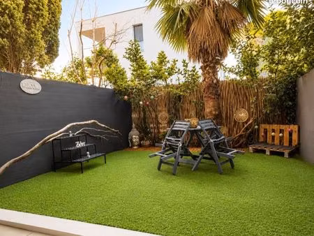 studio avec jardin et stationnement