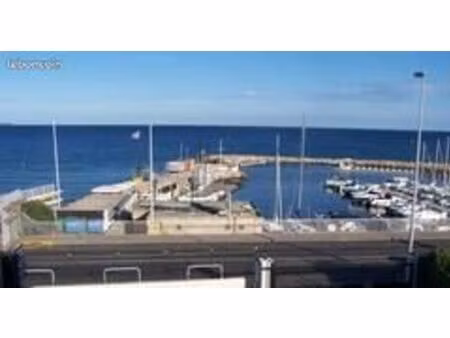 face a la mer  vue imprenable  magnifique 2 pieces