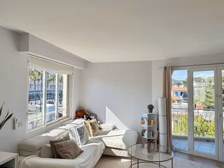 cannes – 73 m² refait à neuf – parking – clim – 2 chambres