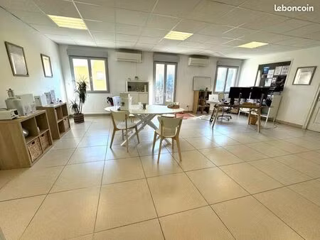 bureaux 67 m² grasse