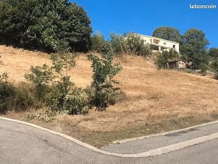 terrain 977 m² boffres