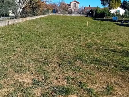vends terrain pradons 07120