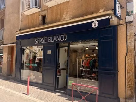 à saisir – local commercial plein de charme en centre-ville de foix