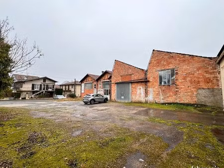 local 900 m² saint girons