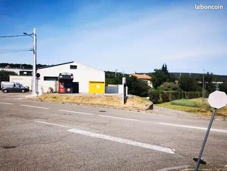 local 200m2