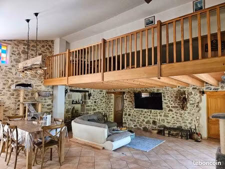 maison en pierre