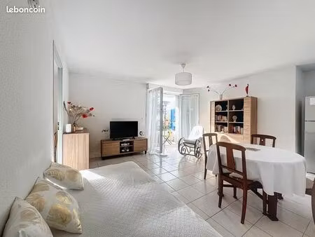 appartement t2 - 45 5m² - résidence sécurisée avec piscine - 1 place parking