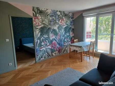 appartement 2 pièces de 44m2 + balcon + jardin + parking sous-terrain