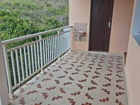 f3 bas de villa
