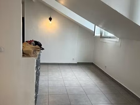 apparemment 2 pièces