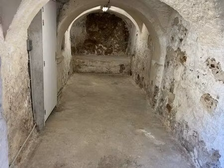 location cave voûtée centre bastia