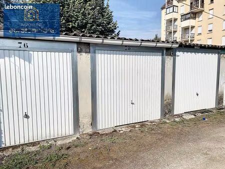 parking/box 150 m² troyes