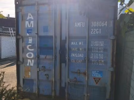 loue container 20 pieds étanche et très sécurisé