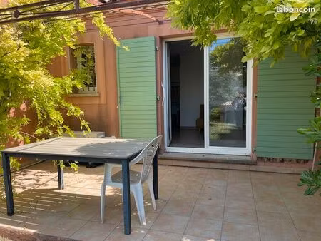 jolie petite maison au soleil