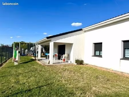 villa 4 pièces 97 m²
