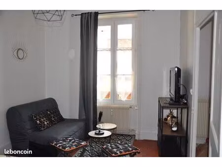 a vendre à beaune : t1 bis de 27 45 m² avec une place de parking – 115 000