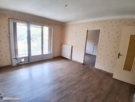 ? t3 à rénover avec terrasse et vue mer – façade déjà rénovée et isolée – miomo