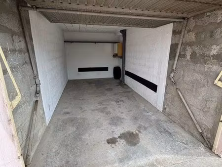 garage box à louer - montplaisir arles