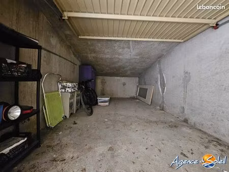 parking/box 17 m² gruissan