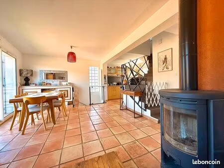 maison de ville t4 de 91 m² avec balcon garage et 2 parkings à rousset