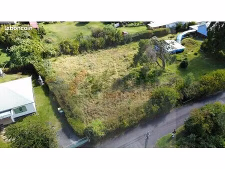 terrain 646 m² le tampon