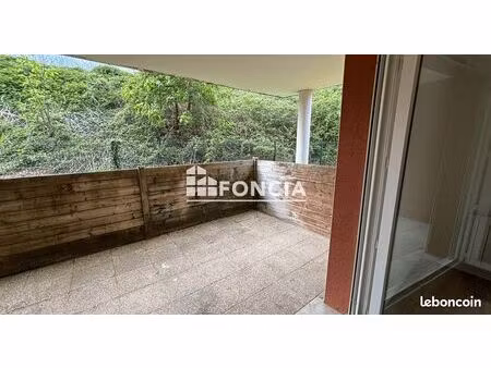 appartement t3 avec terrasse