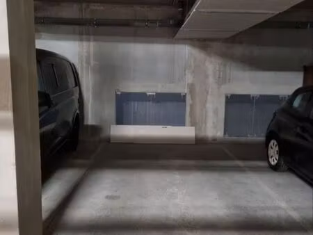 place de parking la rochelle