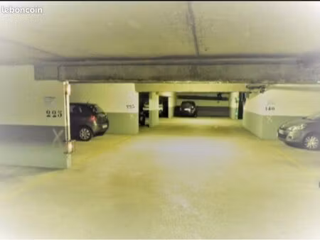 place parking sous-sol gare tremblay