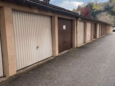 garage fermé quartier chateauvert (coté hôpital)