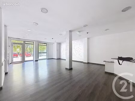 local 106 m²