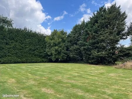 terrain 1 100 m² routot