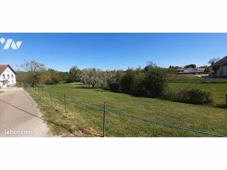 terrain 900 m² bouclans
