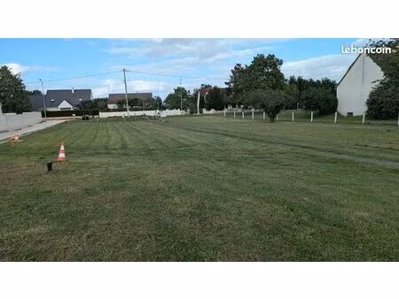 terrain constructible de 897m2