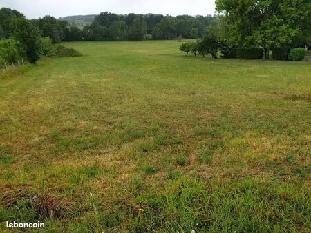 terrain 1 380 m² montazeau