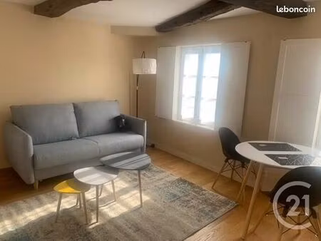 studio 1 pièce 25 m²