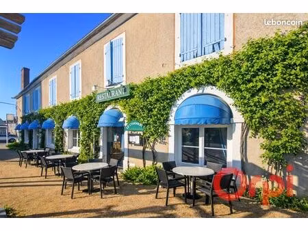 maison 2 pièces 570 m²
