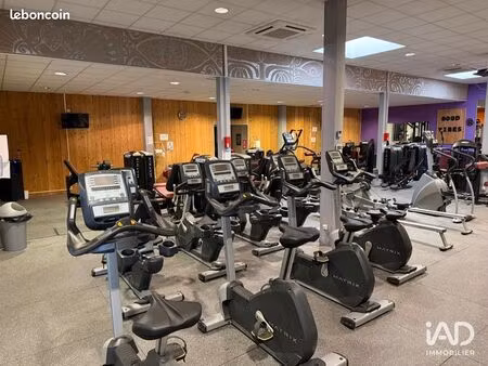 boutique 990 m² vernon