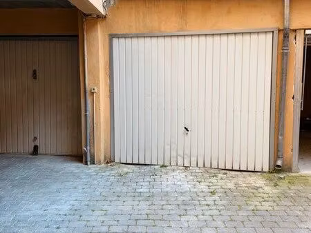 location garage centre ville historique