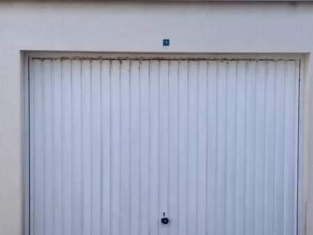 box garage les minimes proche port